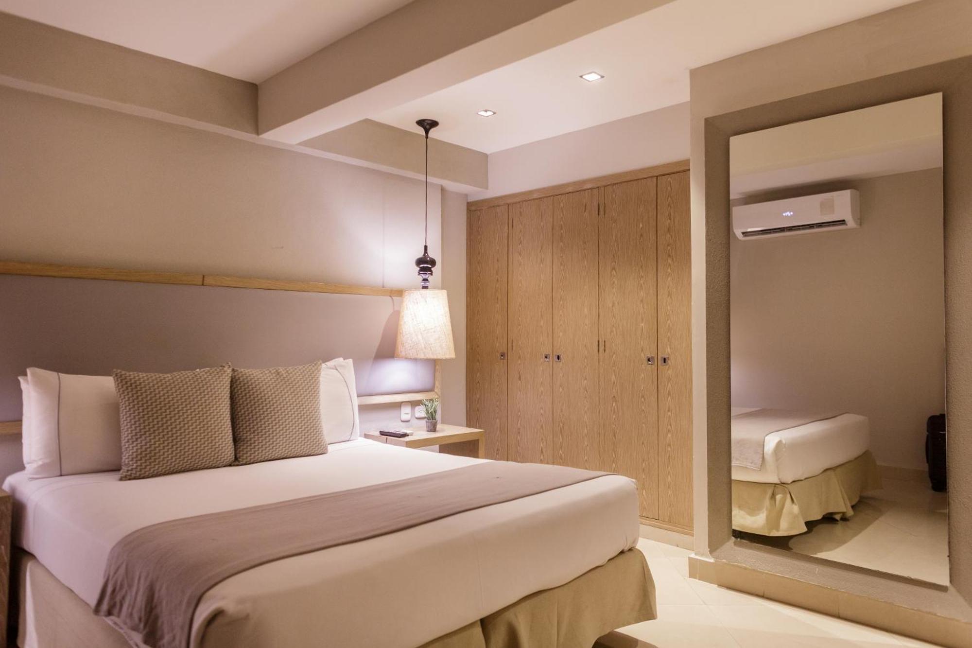 Hotel Santa Cecilia 3*