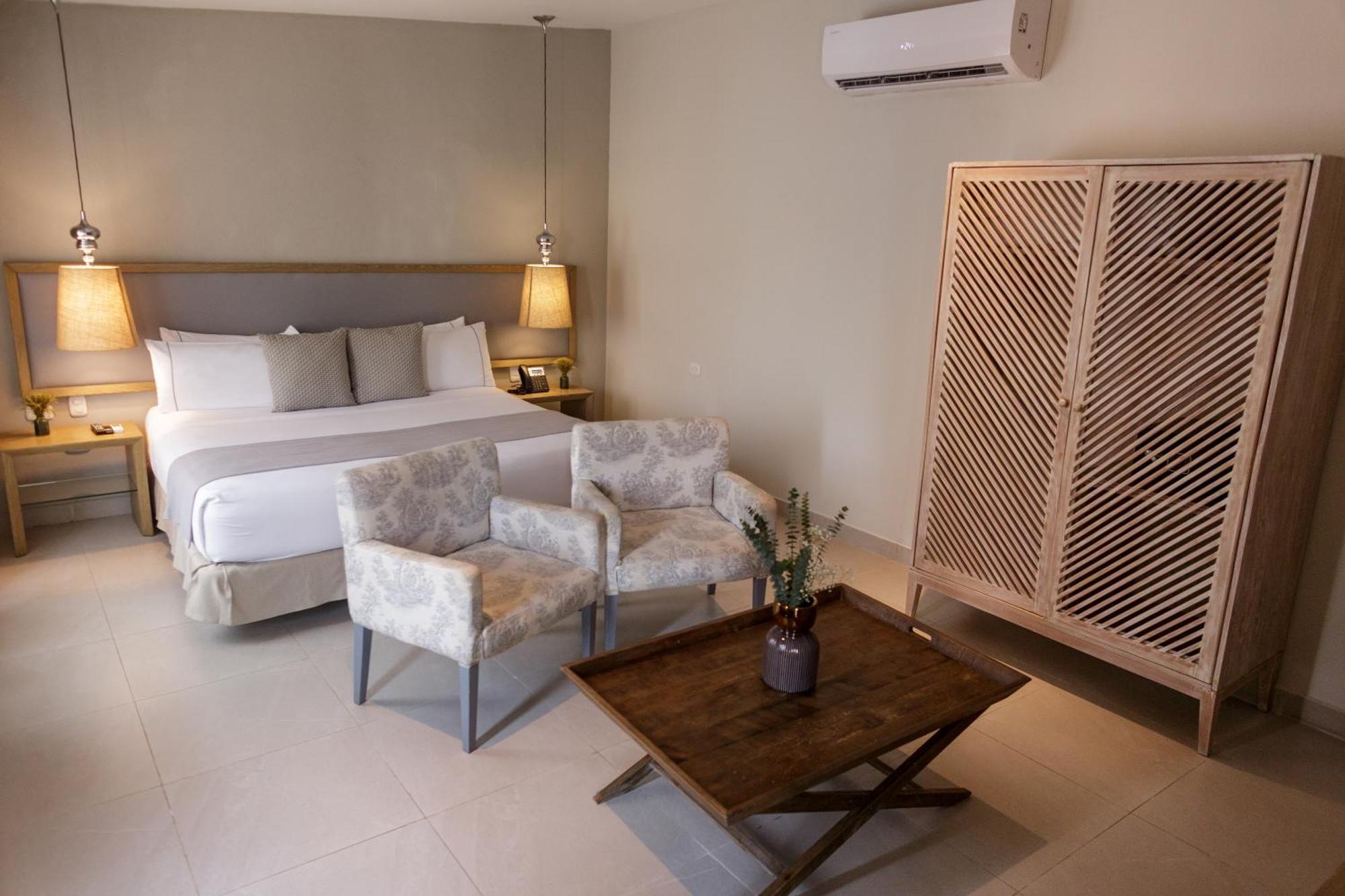 Santa Cecilia Hotel 3*