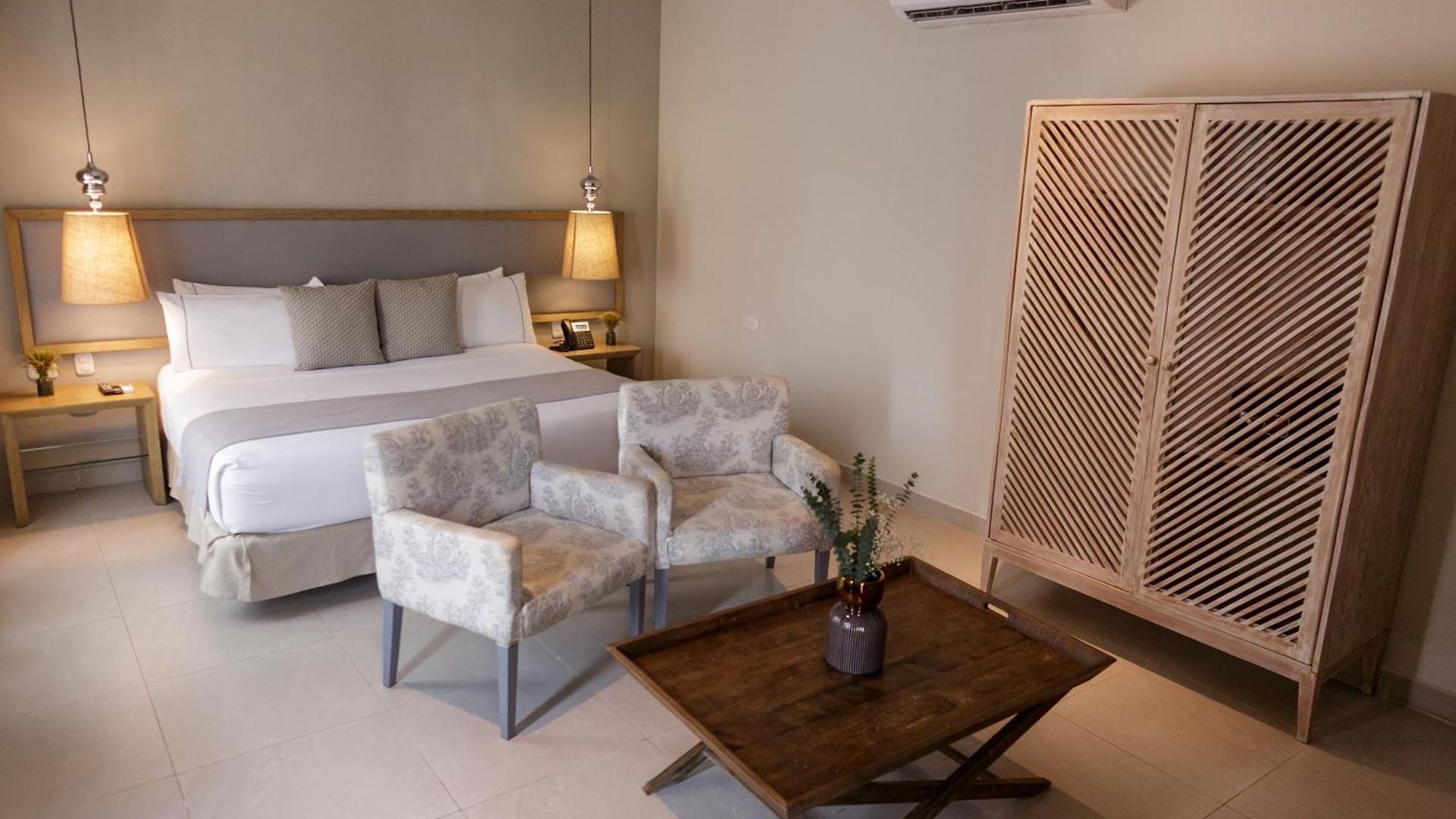 Santa Cecilia Hotel 3*